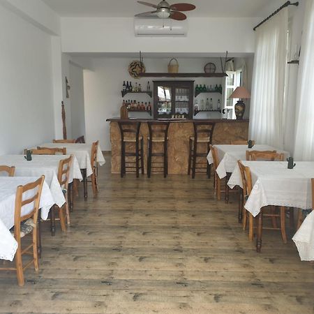 Dervise Mehmet Guest House Lefka  ภายนอก รูปภาพ